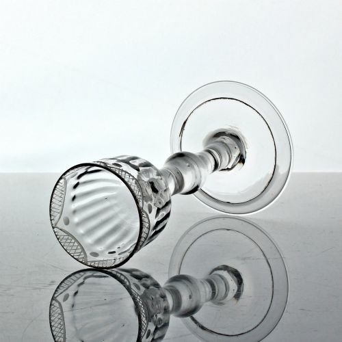 GEORGIAN SWAG AND TAIL ENGRAVED BALUSTROID STEM WINE GLASS - ADDITIONAL PHOTO 1
