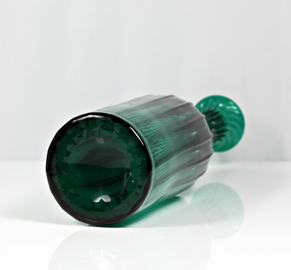 George IV, mouth-blown rib-moulded glass spirit bottle, green View III
