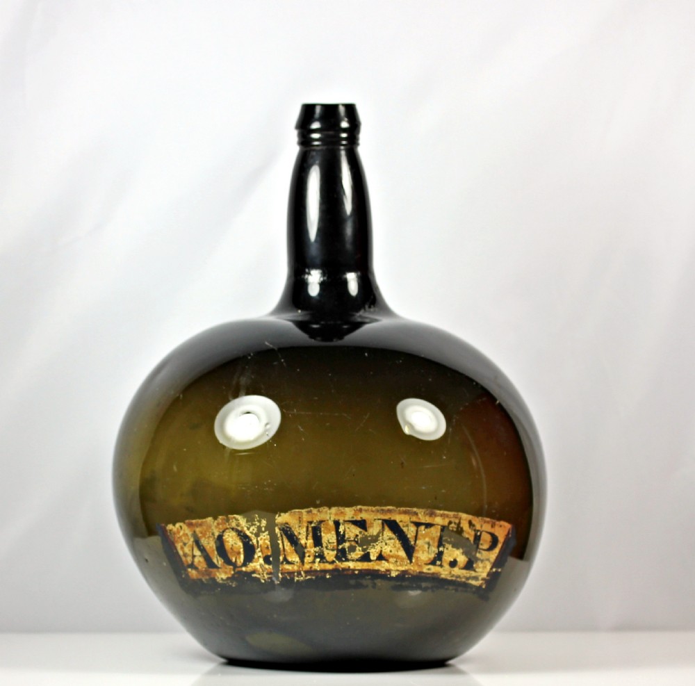Late Georgian dark green large onion-shaped apothecary bottle