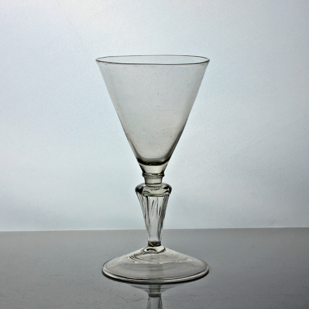 William III/Queen Anne fa?on de Venise wine glass