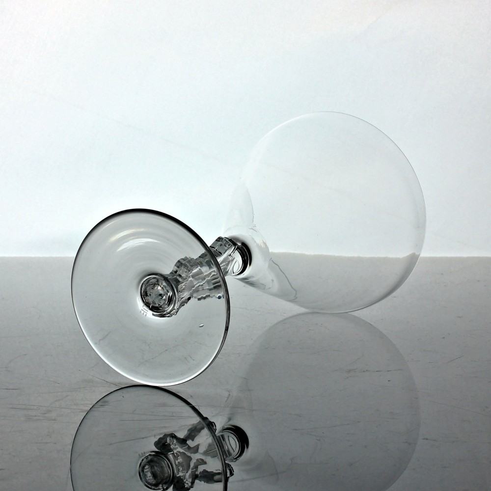 Set of six pre-war René Lalique Strasbourg wine glasses, model 5085 View V