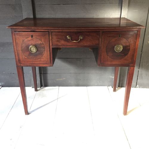 HEPPLEWHITE DRESSING TABLE - ADDITIONAL PHOTO 1