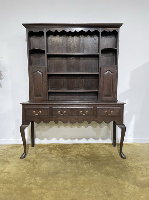 19TH CENTURY OAK DRESSER