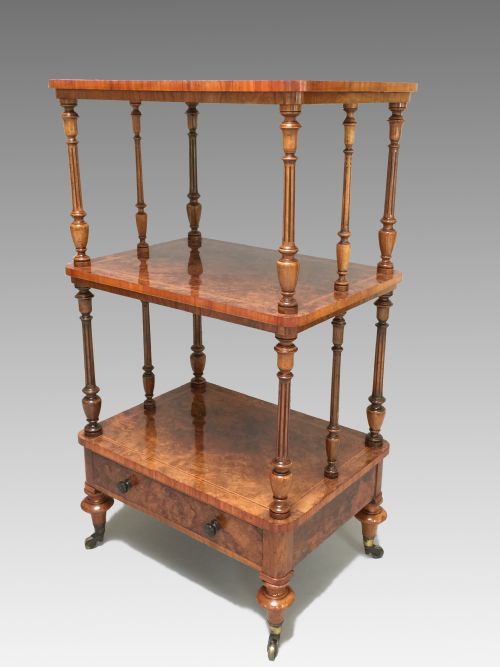 antique victorian gillows walnut whatnot with tulipwood crossbandings - CATEGORY: ANTIQUE FURNITURE - DATED 1870