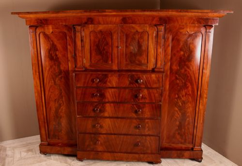 Flamed Mahogany Compactum Wardrobe