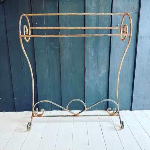 antique wrought iron towel rack or stand - CATEGORY: ANTIQUE MISCELLANEOUS - DATED EDWARDIAN