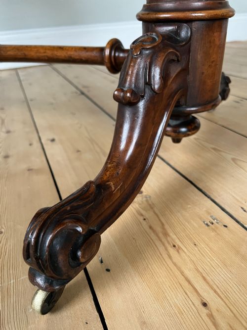 VICTORIAN BURR WALNUT TABLE - ADDITIONAL PHOTO 1