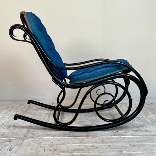 A SMALL VICTORIAN EBONISED BENTWOOD ROCKING CHAIR - ADDITIONAL PHOTO 2