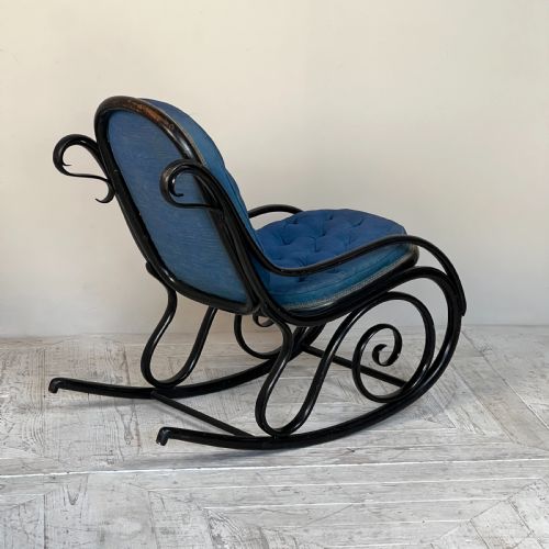 A SMALL VICTORIAN EBONISED BENTWOOD ROCKING CHAIR - ADDITIONAL PHOTO 3