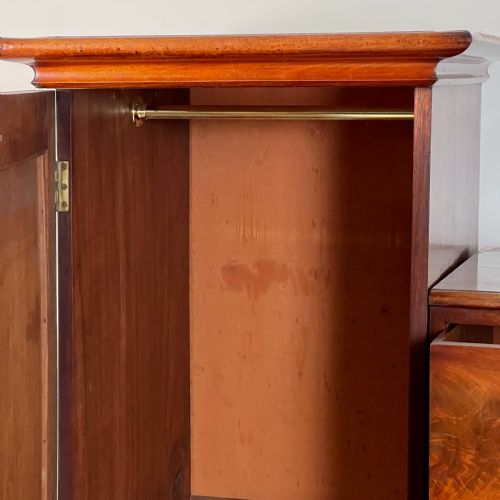 VICTORIAN FLAME MAHOGANY WARDROBE - ADDITIONAL PHOTO 4