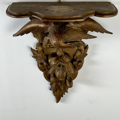 A C19TH CARVED GILTWOOD WALL BRACKET - ADDITIONAL PHOTO 7