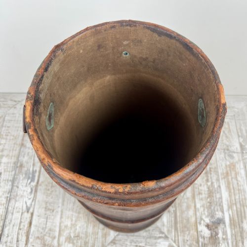 A LARGE FIRST WORLD WAR LEATHER SHELL CARRIER STICK STAND - ADDITIONAL PHOTO 1