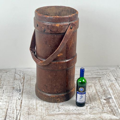 A LARGE FIRST WORLD WAR LEATHER SHELL CARRIER STICK STAND - ADDITIONAL PHOTO 4