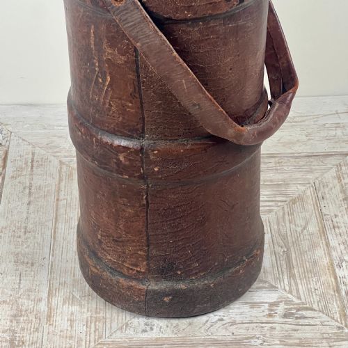 A LARGE FIRST WORLD WAR LEATHER SHELL CARRIER STICK STAND - ADDITIONAL PHOTO 7