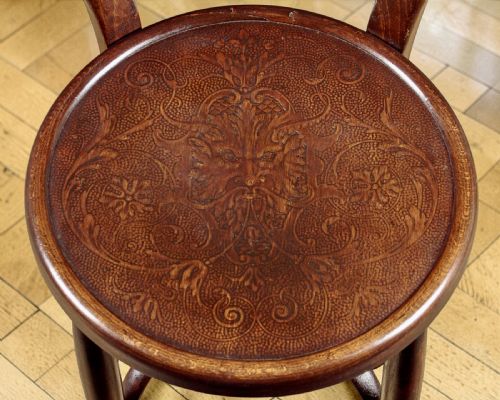 RARE SET OF FOUR EMBOSSED THONET OR J J KOHN BENTWOOD CHAIRS CIRCA 1900 - ADDITIONAL PHOTO 3