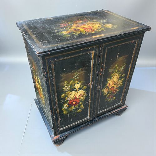 VICTORIAN BLACK EBONISED PINE CABINET WITH HANDPAINTED FLORAL DECORATION - ADDITIONAL PHOTO 3