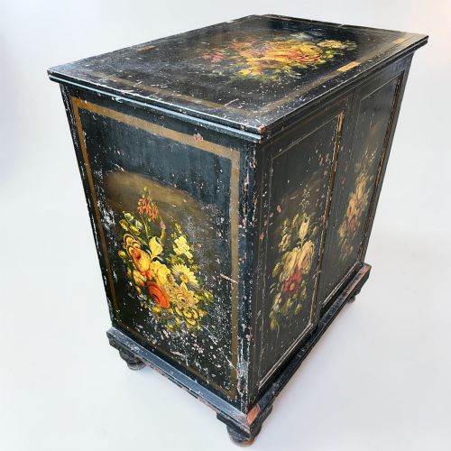VICTORIAN BLACK EBONISED PINE CABINET WITH HANDPAINTED FLORAL DECORATION - ADDITIONAL PHOTO 6