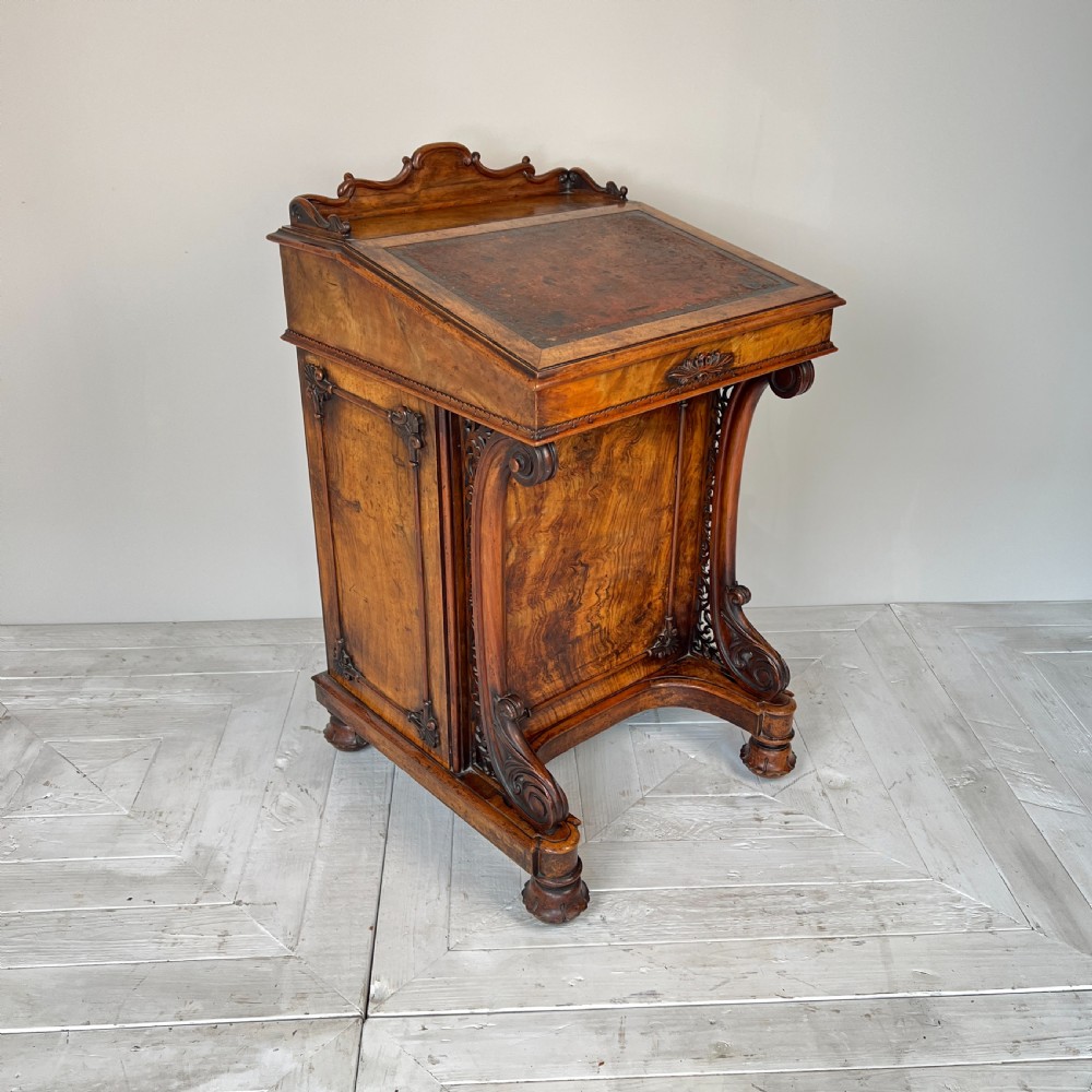 William IV Mahogany And Simulated Rosewood Davenport View V
