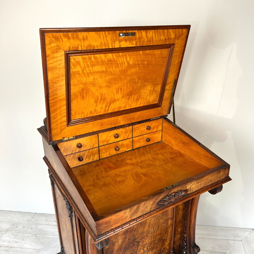 William IV Mahogany And Simulated Rosewood Davenport View VII