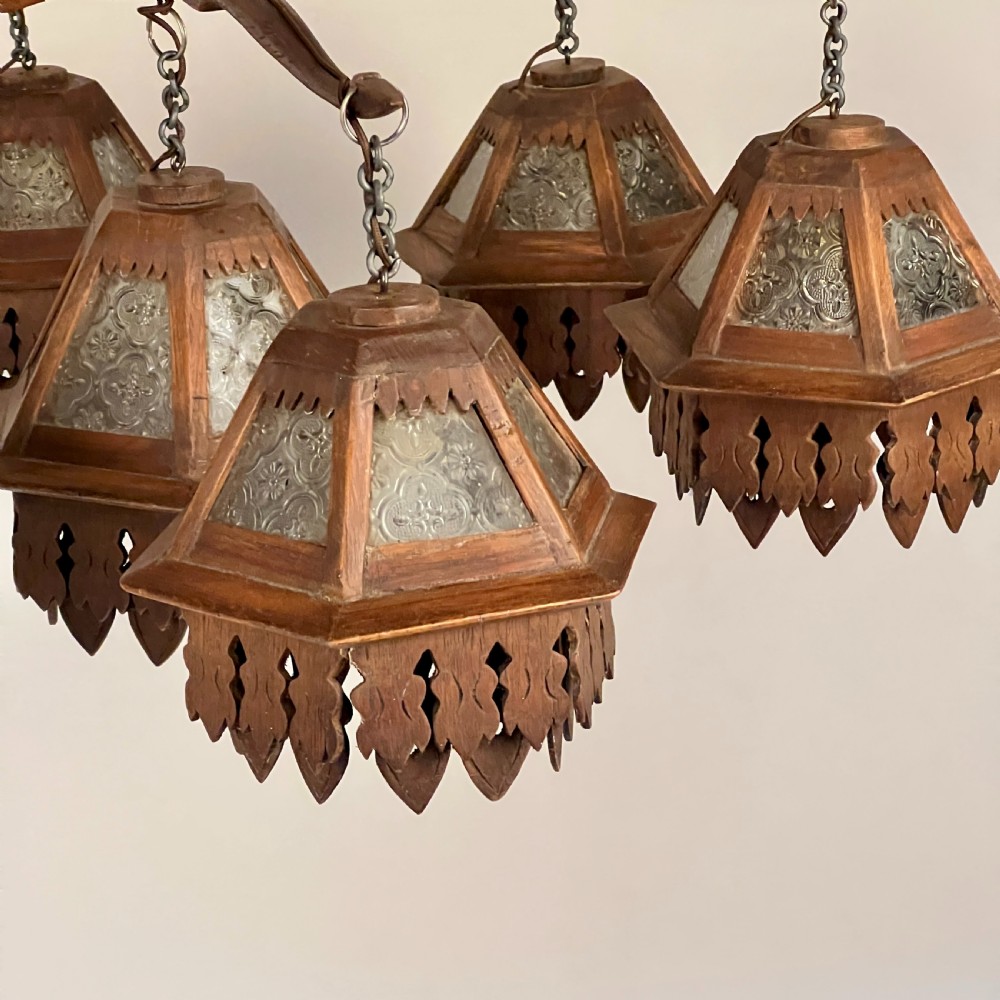 Arts & Crafts Black Forest Jugendstil Oak Chandelier View IV