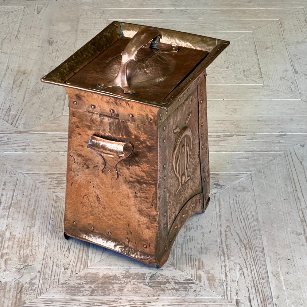 Arts & Crafts William Soutter & Sons Copper Coal, Kindling Or Log Box View IV