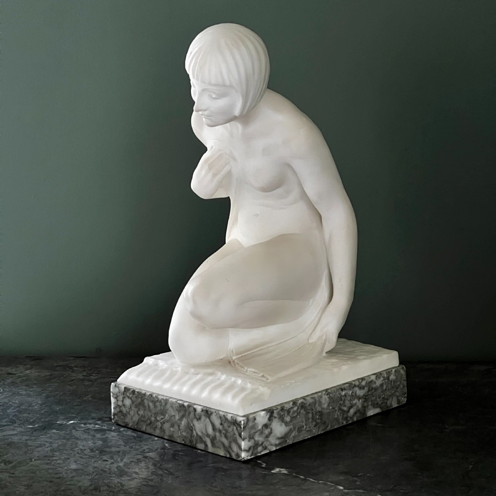 Early C20th Italian Marble Sculpture Of A Lady Bathing 