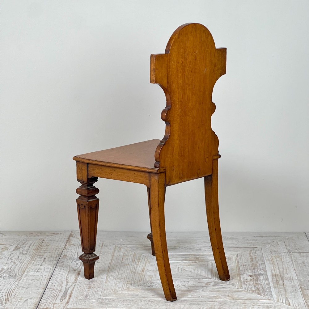 A Victorian Oak Hall Chair With Earls Crest View VI