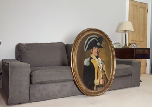PORTRAIT OF AN OFFICER 18TH CENTURY FRENCH SCHOOL - ADDITIONAL PHOTO 1