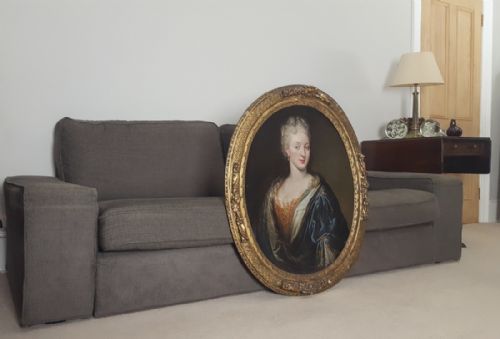 PORTRAIT OF A LADY FRANCE C1720 OIL ON CANVAS - ADDITIONAL PHOTO 1