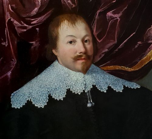 PORTRAIT OF A GENTLEMAN HOLDING A PAIR OF GLOVES C163045 ATTRIBUTED TO HUYGH PIETERSZ VOSKUYL 15911665 - ADDITIONAL PHOTO 3