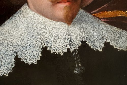 PORTRAIT OF A GENTLEMAN HOLDING A PAIR OF GLOVES C163045 ATTRIBUTED TO HUYGH PIETERSZ VOSKUYL 15911665 - ADDITIONAL PHOTO 4