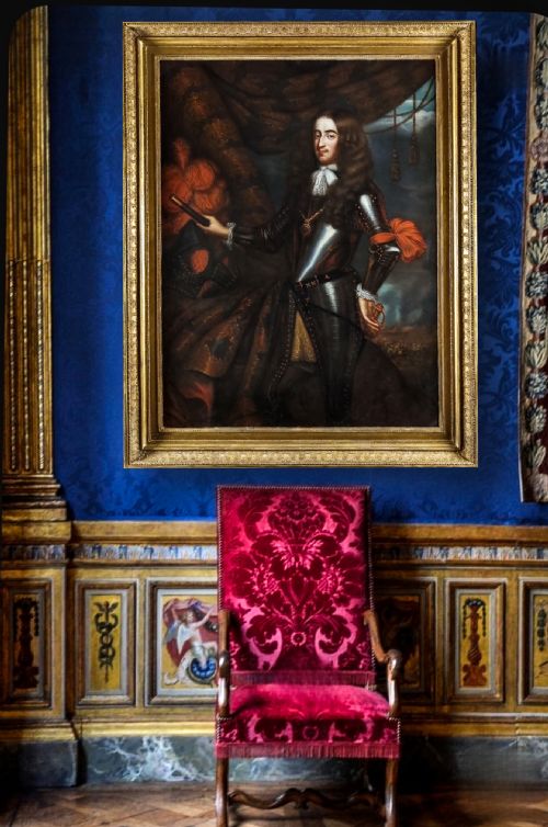PORTRAIT OF KING WILLIAM III IN ARMOUR WITH A BATTLE IN THE DISTANCE C1680 CIRCLE OF JAN DE BAEN 16331702 OIL ON CANVAS PAINTING - ADDITIONAL PHOTO 1