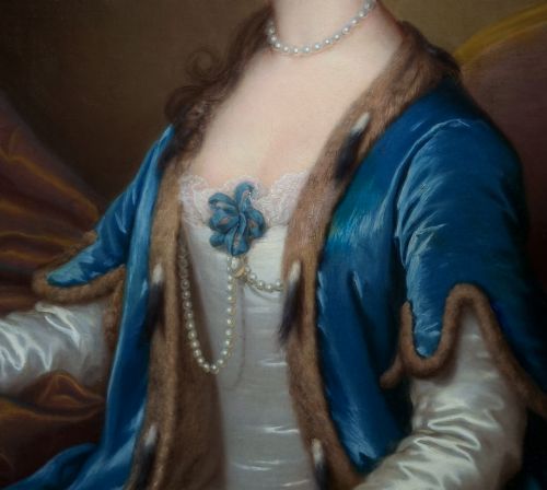 PORTRAIT OF A LADY MRS WILLIAM ACTON OF BRAMFORD HALL IN A SILK DRESS AND BLUE FURTRIMMED CAPE C1740 SIGNED THOMAS BARDWELL 17041767 - ADDITIONAL PHOTO 12