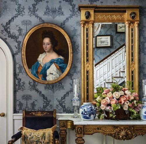 C1695 PORTRAIT OF A LADY IN A WHITE AND RUSSET DRESS WITH BLUE DRAPERY ATTRIBUTED TO HERMAN VERELST 1641C1702 OIL ON CANVAS PAINTING - ADDITIONAL PHOTO 2