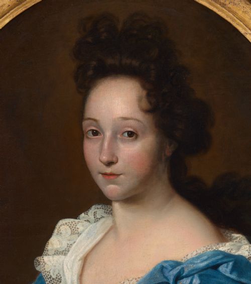 C1695 PORTRAIT OF A LADY IN A WHITE AND RUSSET DRESS WITH BLUE DRAPERY ATTRIBUTED TO HERMAN VERELST 1641C1702 OIL ON CANVAS PAINTING - ADDITIONAL PHOTO 4