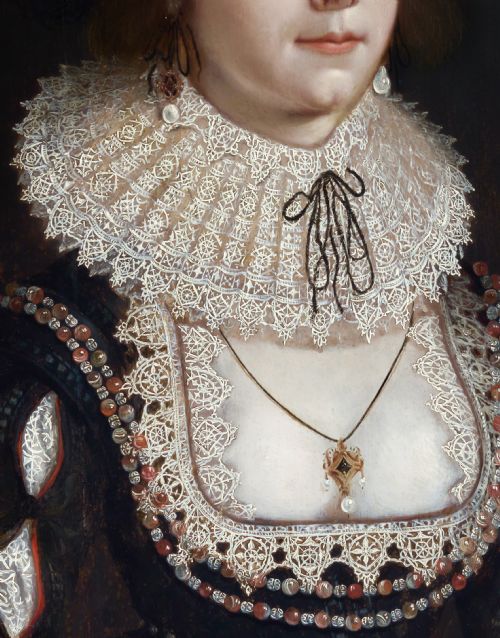 PORTRAIT OF A LADY MARY HAMMOND IN SUMPTUOUS ATTIRE JEWELS AND LACE C161822 CIRCLE OF CORNELIUS JOHNSON 15931661 OIL ON PANEL PAINTING - ADDITIONAL PHOTO 6