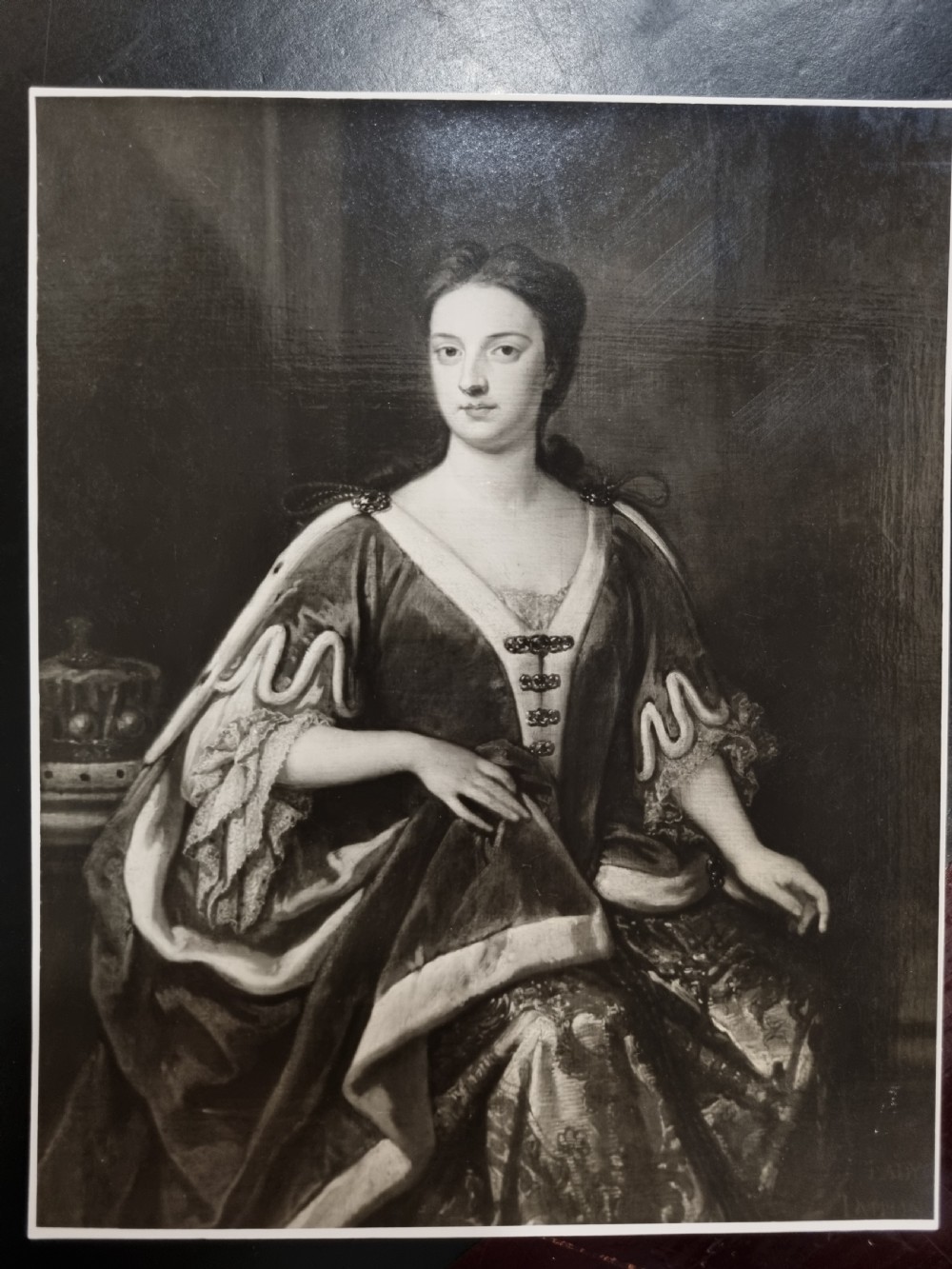 Portrait of a Lady, Abigail Countess of Kinnoull Signed & Dated by Godfrey Kneller (1646-1723), oil on canvas painting View XVI