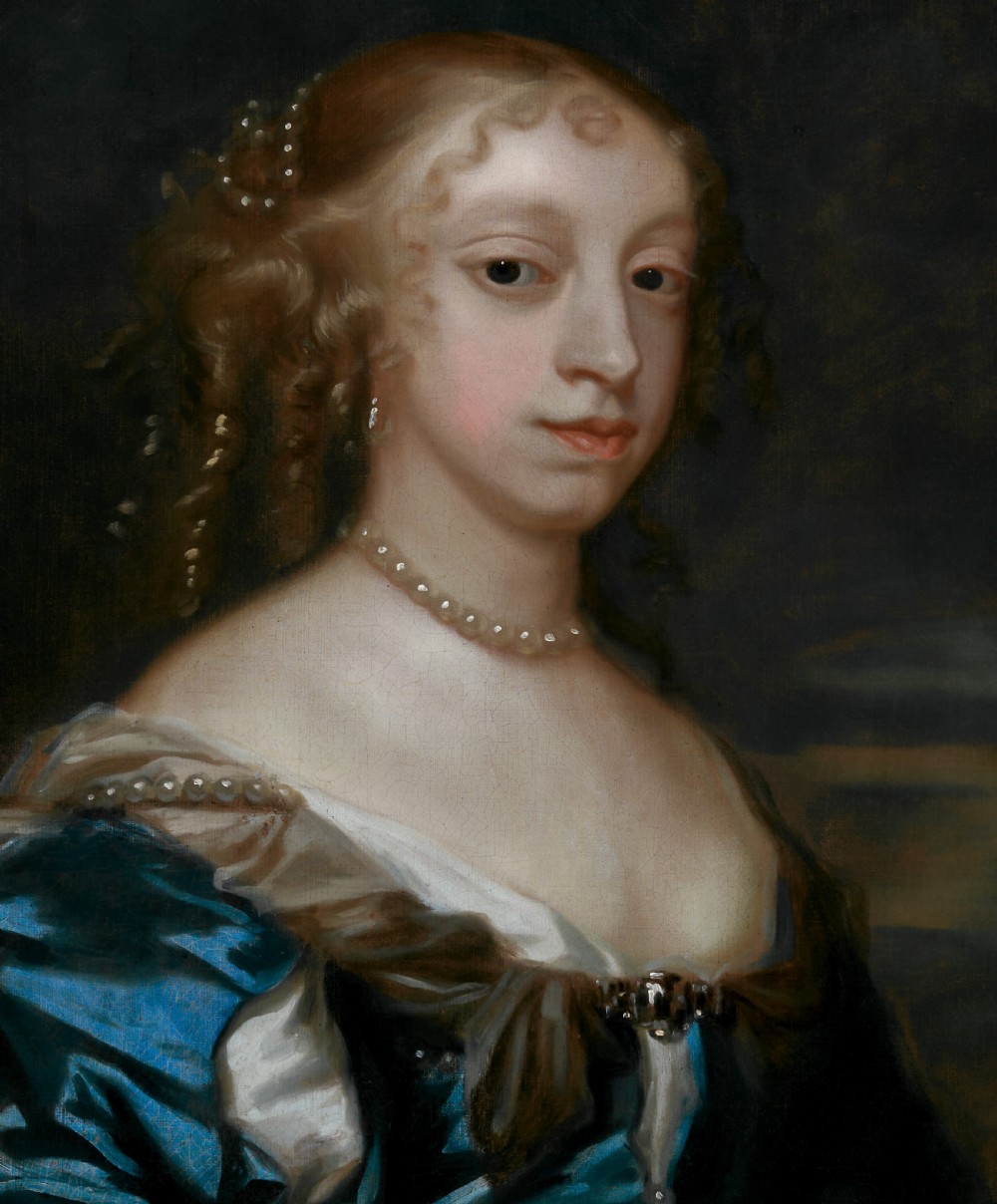 A seventeenth-century oil portrait painting depicting a noblewoman wearing a blue silk gown with cut sleeves and a pearl necklace within a gold gilt frame. View VII