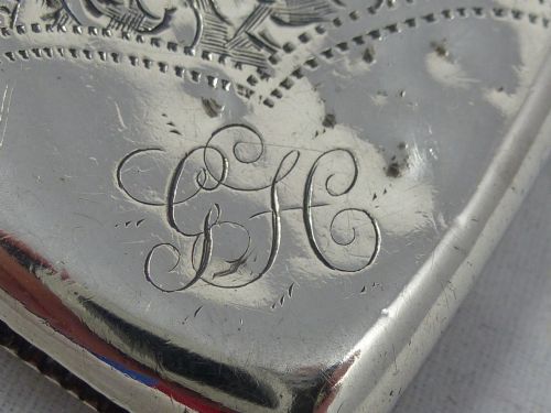LATE VICTORIAN HALLMARKED STERLING SILVER VESTA CASE - ADDITIONAL PHOTO 1