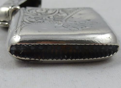 LATE VICTORIAN HALLMARKED STERLING SILVER VESTA CASE - ADDITIONAL PHOTO 3