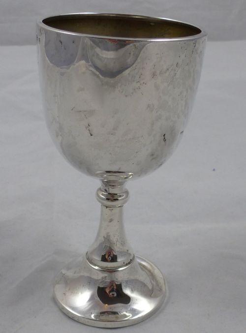 GEORGE V HALLMARKED STERLING SILVER TROPHY CUP ON BAKELITE BASE - ADDITIONAL PHOTO 1