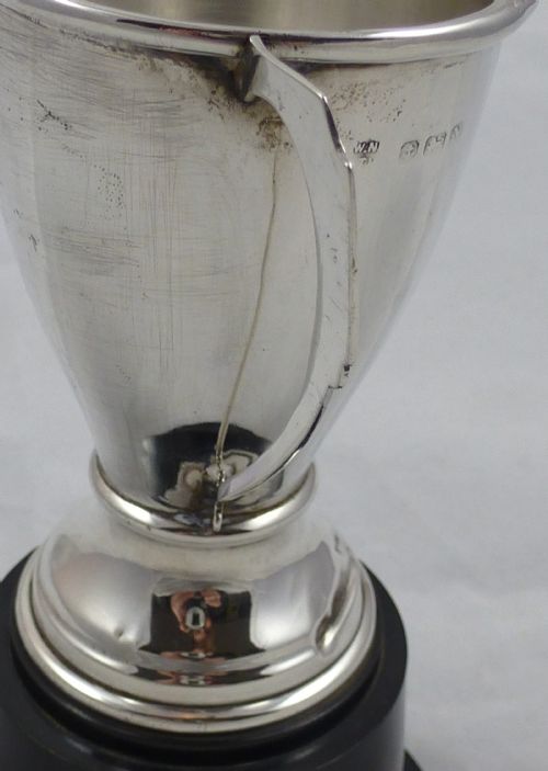 1930'S HALLMARKED STERLING SILVER TROPHY CUP BY WILLIAM NEALE - ADDITIONAL PHOTO 2