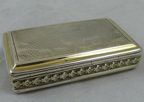 181314 GEORGE III HALLMARKED STERLING SILVER GILT SNUFF BOX BY DANIEL HOCKLEY - ADDITIONAL PHOTO 1
