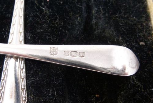 CASED SET OF EDWARDIAN HALLMARKED STERLING SILVER TEA OR COFFEE SPOONS BY COOPER BROS SONS - ADDITIONAL PHOTO 3