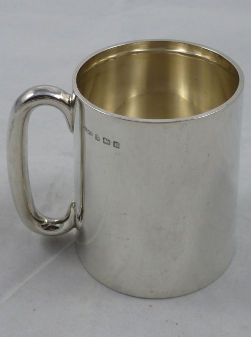 GEORGE V HALLMARKED STERLING SILVER TANKARD MADE BY WILLIAM HAIR HASELER - ADDITIONAL PHOTO 1