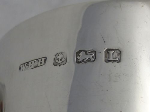 GEORGE V HALLMARKED STERLING SILVER TANKARD MADE BY WILLIAM HAIR HASELER - ADDITIONAL PHOTO 4