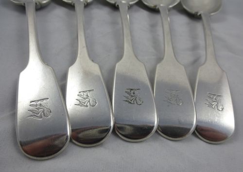 A SET OF FIVE EARLYMID VICTORIAN FIDDLE PATTERN TABLE SPOONS MADE IN 18567 BY ELIZABETH EATON - ADDITIONAL PHOTO 1