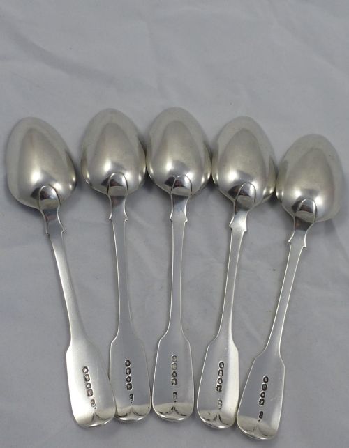A SET OF FIVE EARLYMID VICTORIAN FIDDLE PATTERN TABLE SPOONS MADE IN 18567 BY ELIZABETH EATON - ADDITIONAL PHOTO 4