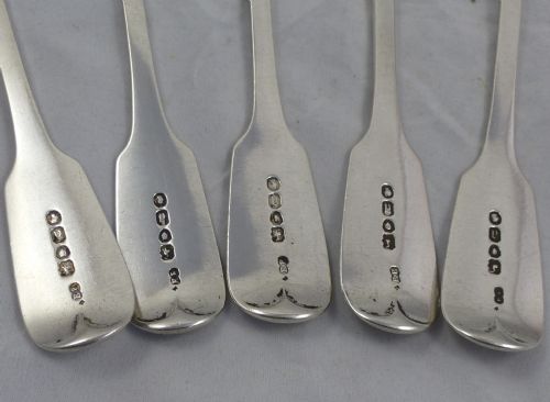 A SET OF FIVE EARLYMID VICTORIAN FIDDLE PATTERN TABLE SPOONS MADE IN 18567 BY ELIZABETH EATON - ADDITIONAL PHOTO 5