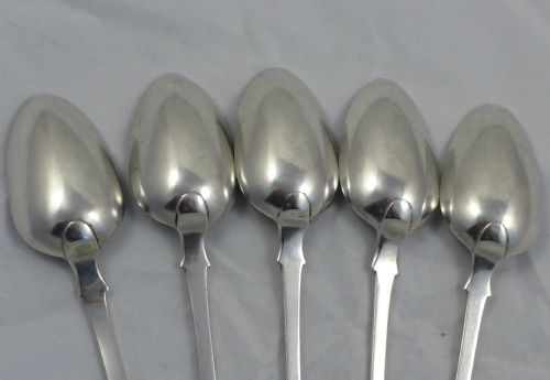 A SET OF FIVE EARLYMID VICTORIAN FIDDLE PATTERN TABLE SPOONS MADE IN 18567 BY ELIZABETH EATON - ADDITIONAL PHOTO 6